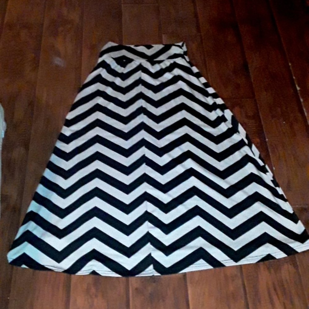 Chevron Print Maxi Skirt